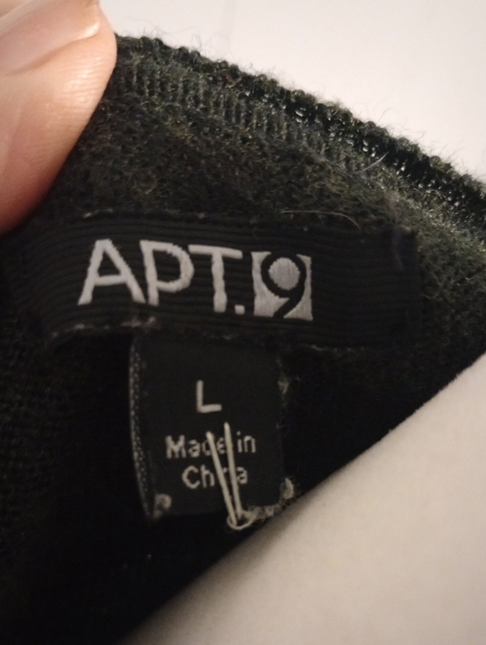 Apt. 9 Dark Green V-Neck Wool & Acrylic Sweater Size Large - Picture 6 of 9